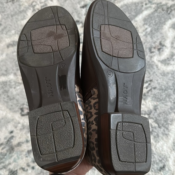 Women's Naot Helm Cheetah/Soft Brown Leather/Suede - Picture 8 of 12